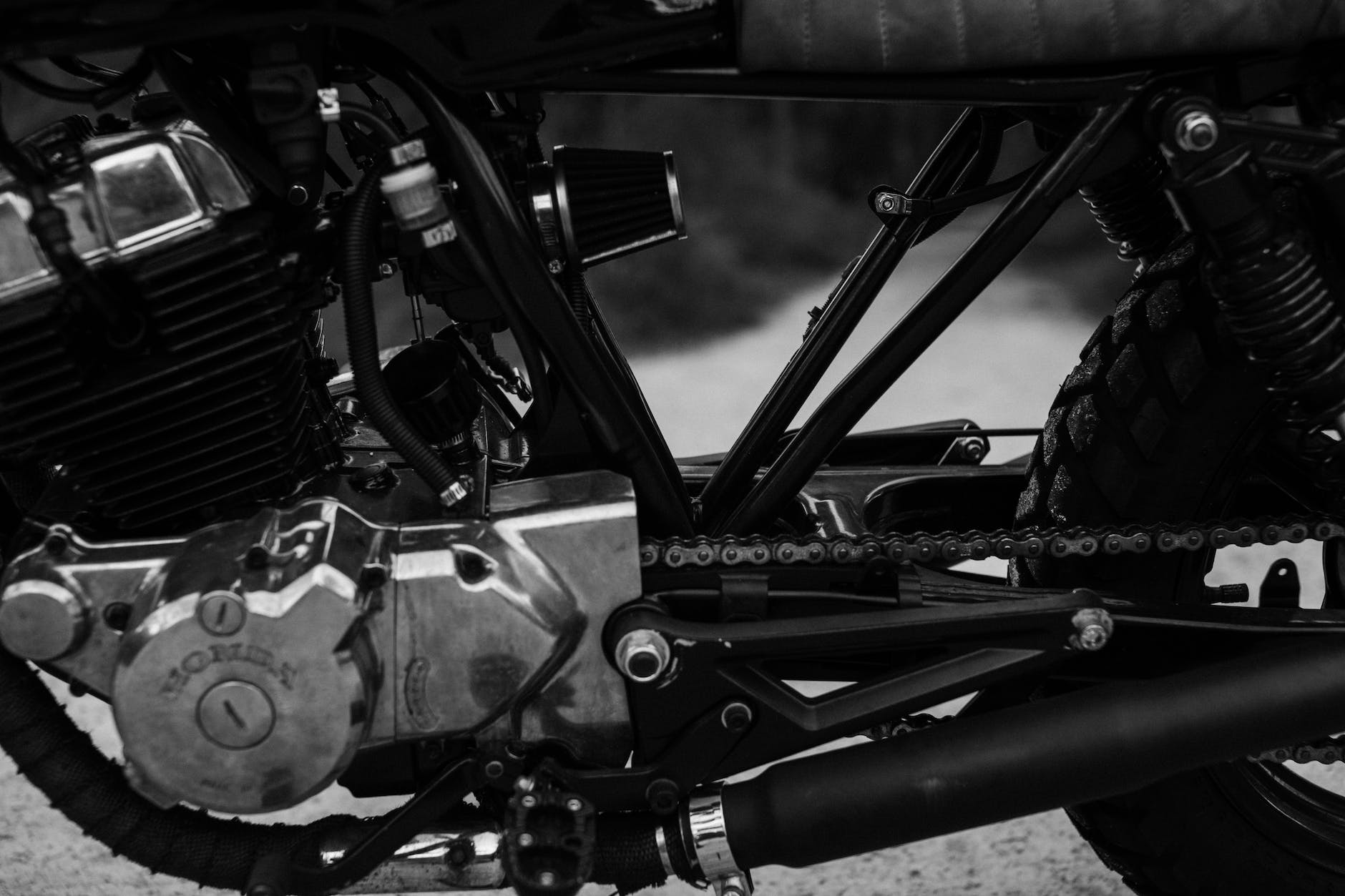 Les deux principales lois régissant les motos en France