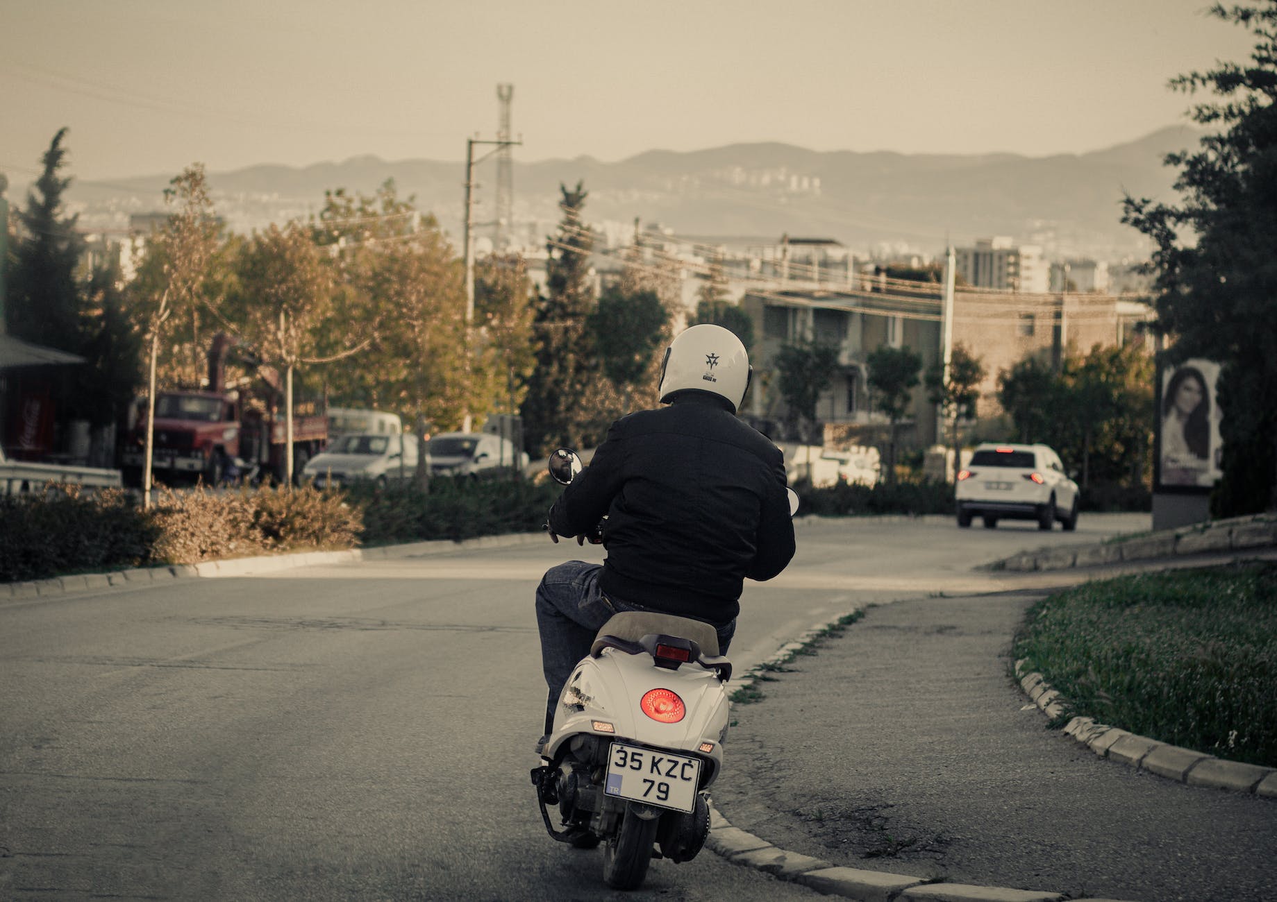 La loi moto : les nouvelles règles pour assurer la sécurité des motocyclistes sur les routes